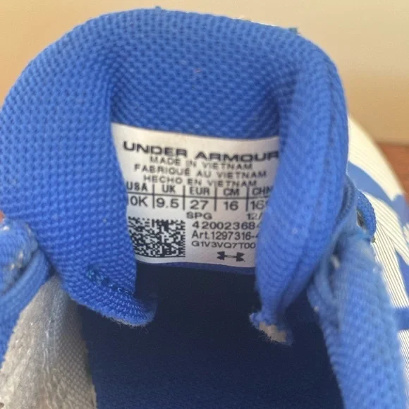 Under Armour Baseball Cleats - Picture 4 of 4